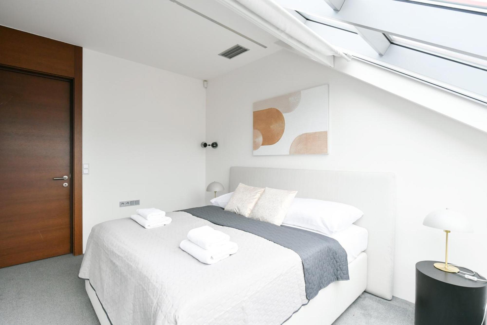 Appartamento Presidential Penthouse, 303m2, Jacuzzi On Terrace, Sauna, 6bdrm, 4bthrm, Ac, Lift *