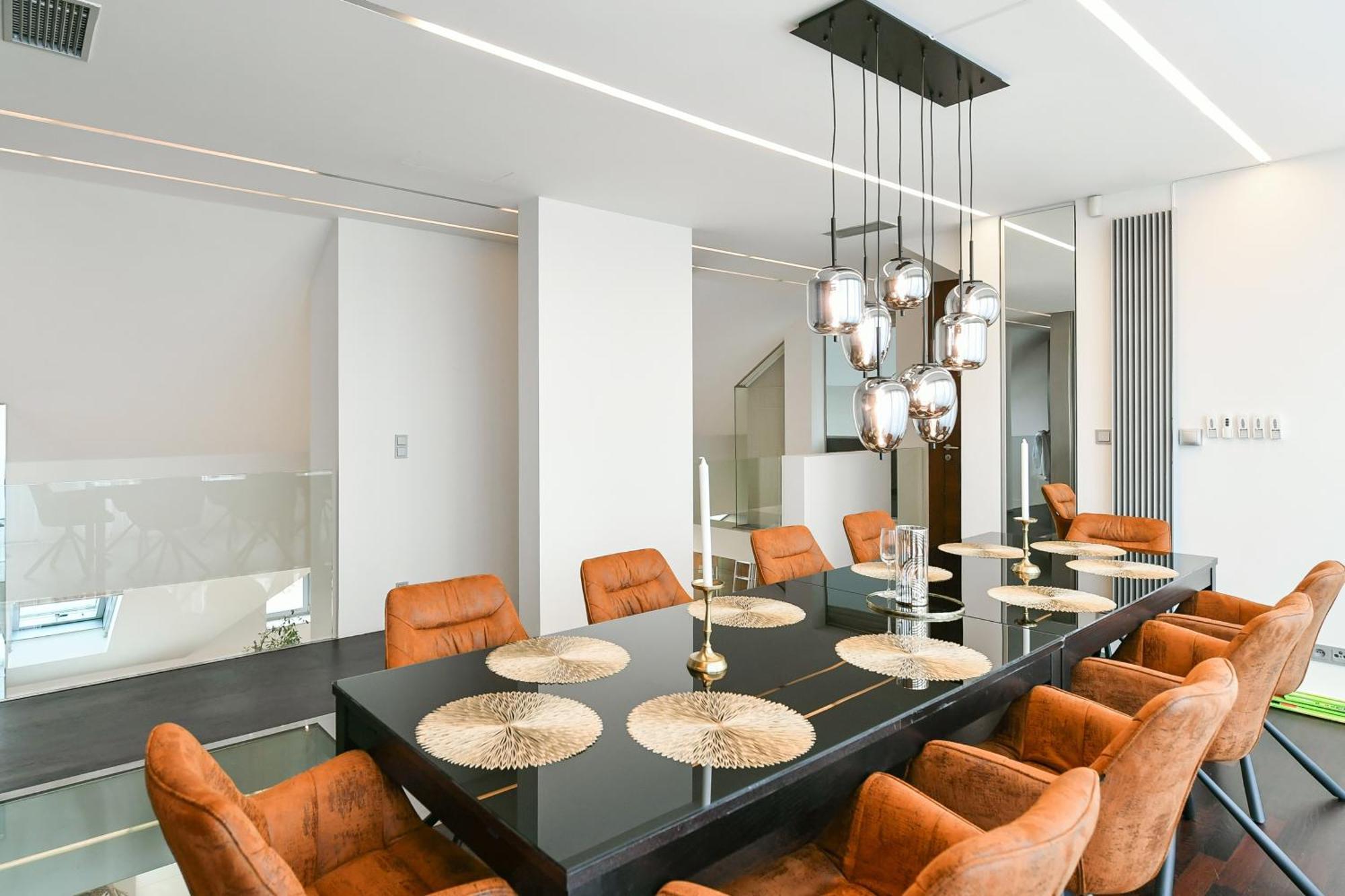Appartamento Presidential Penthouse, 303m2, Jacuzzi On Terrace, Sauna, 6bdrm, 4bthrm, Ac, Lift