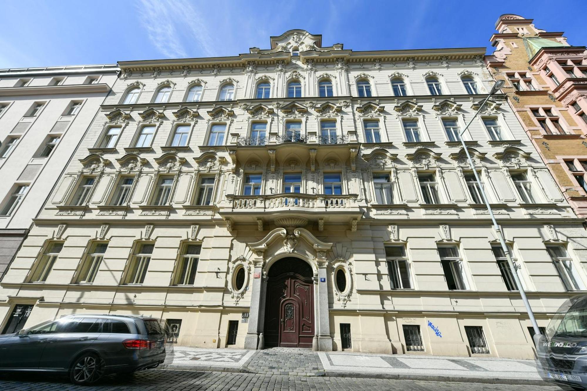 Presidential Penthouse, 303m2, Jacuzzi On Terrace, Sauna, 6bdrm, 4bthrm, Ac, Lift Praga