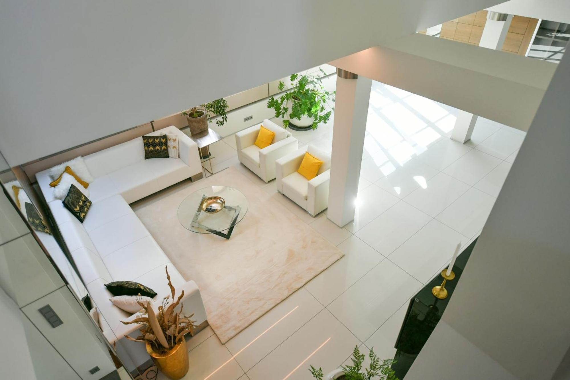 Presidential Penthouse, 303m2, Jacuzzi On Terrace, Sauna, 6bdrm, 4bthrm, Ac, Lift * Praga