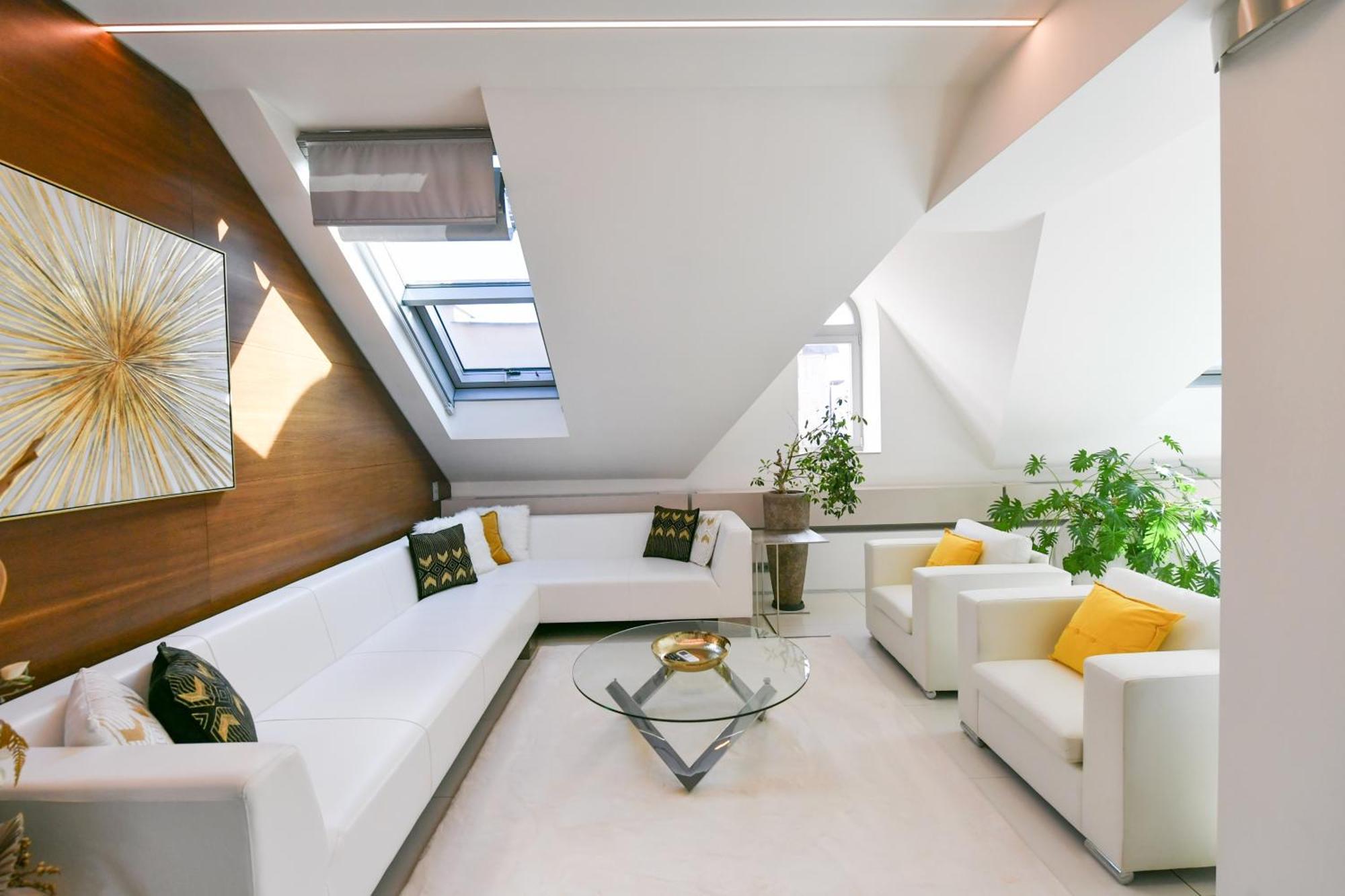 Appartamento Presidential Penthouse, 303m2, Jacuzzi On Terrace, Sauna, 6bdrm, 4bthrm, Ac, Lift *
