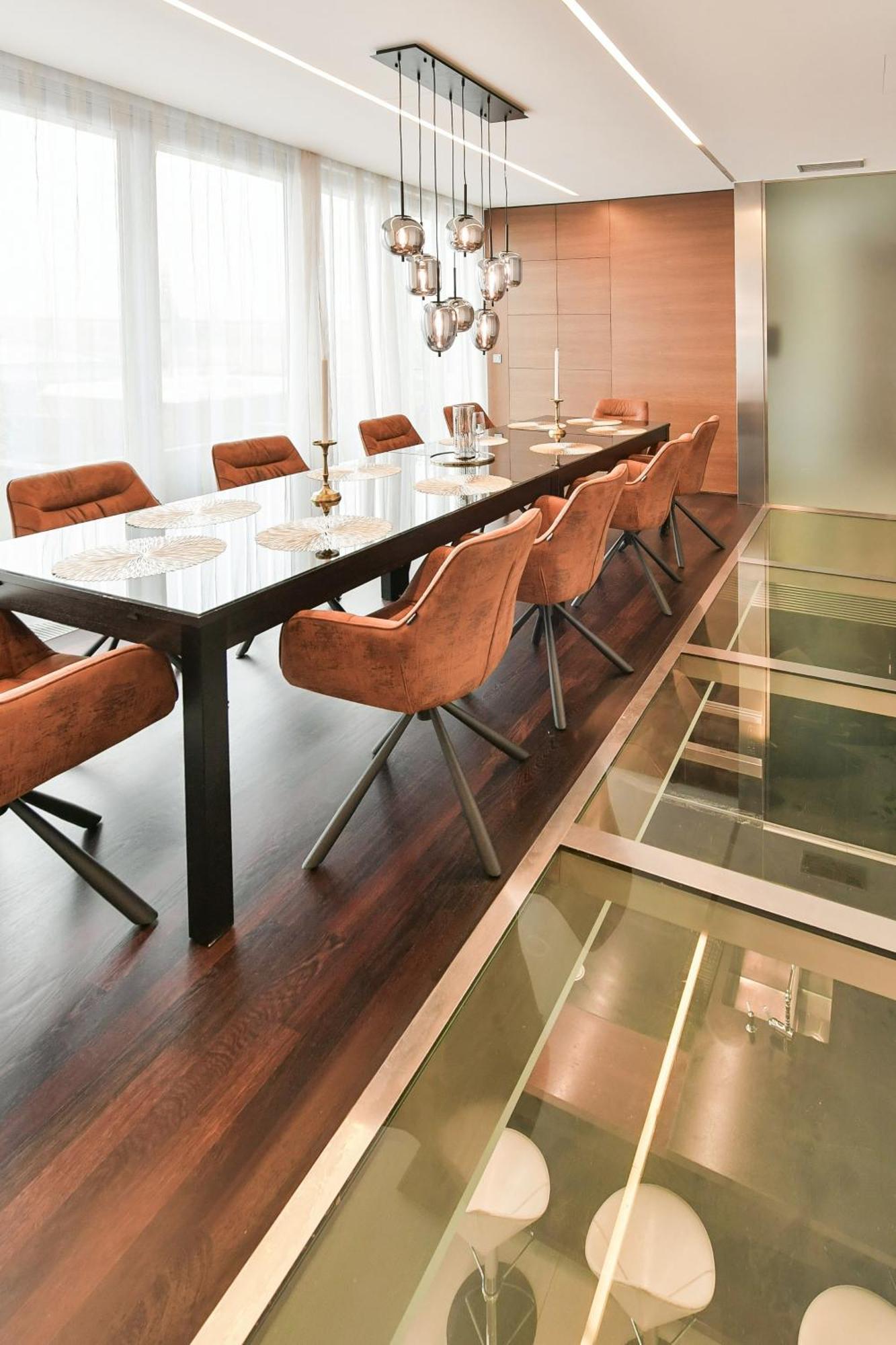 Presidential Penthouse, 303m2, Jacuzzi On Terrace, Sauna, 6bdrm, 4bthrm, Ac, Lift Apartamento Praga