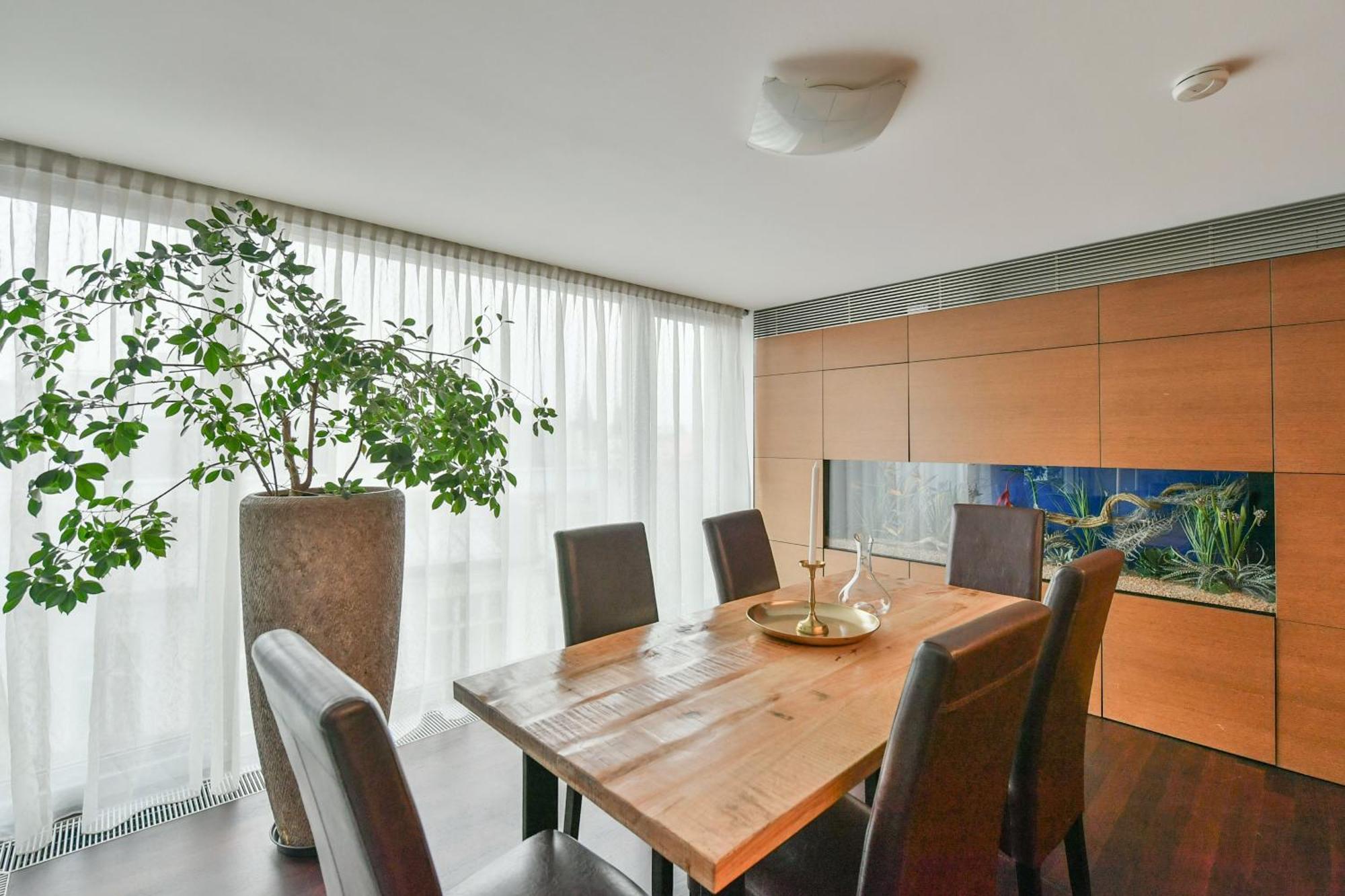 Apartamento Presidential Penthouse, 303m2, Jacuzzi On Terrace, Sauna, 6bdrm, 4bthrm, Ac, Lift